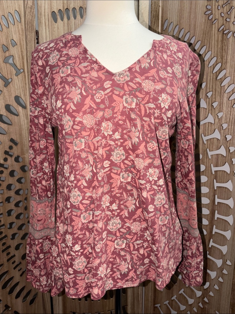 LUCKY BRAND / Floral long sleeve w/bell sleeves / Medium